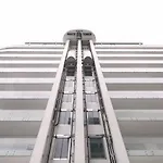 White Tower Va 마마이아