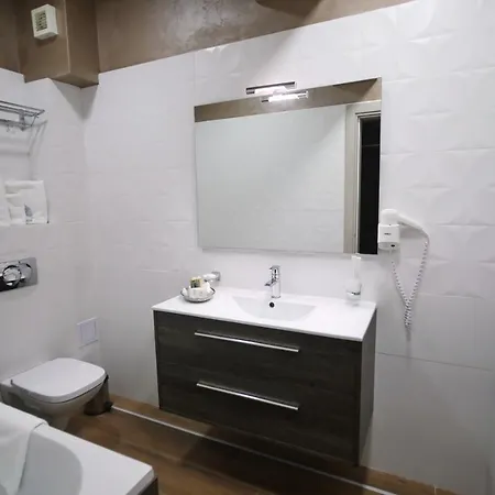 Apartamento White Tower Va