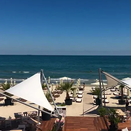 White Tower Va Mamaia