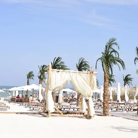 Apartment White Tower Va