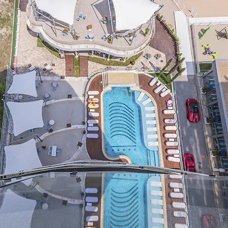 White Tower Va Mamaia