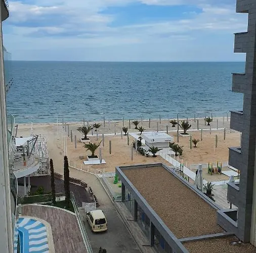 White Tower Va アパート ママイア