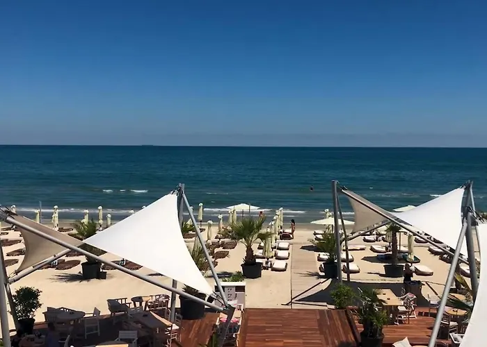 White Tower Va Mamaia